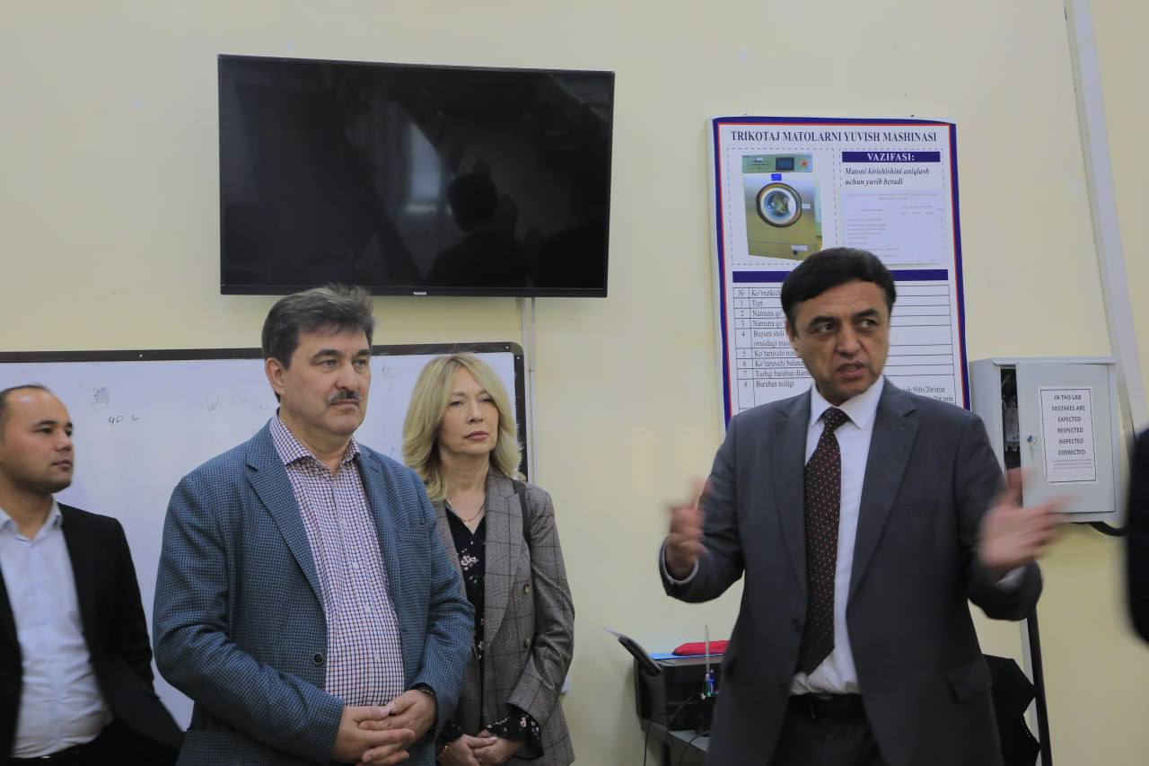 Plenary sessions of the autumn international conferences Apitech-V, TITDS-XIV and Agritech-IX in Uzbekistan