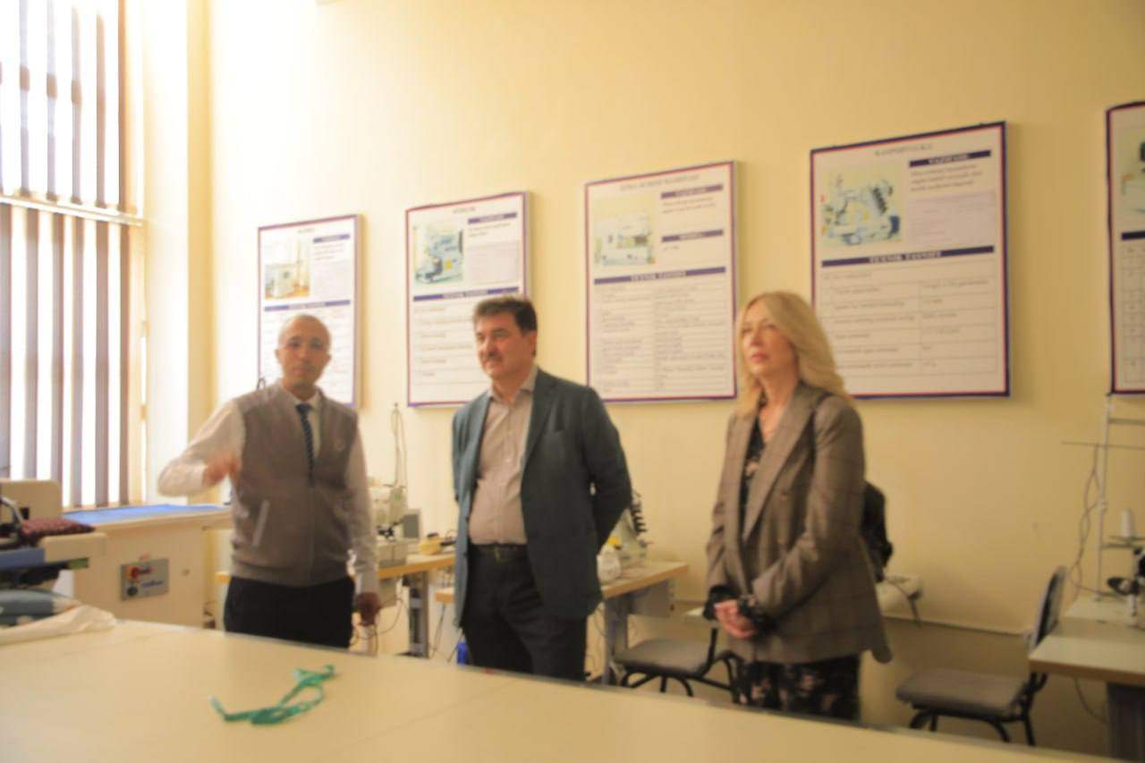 Plenary sessions of the autumn international conferences Apitech-V, TITDS-XIV and Agritech-IX in Uzbekistan